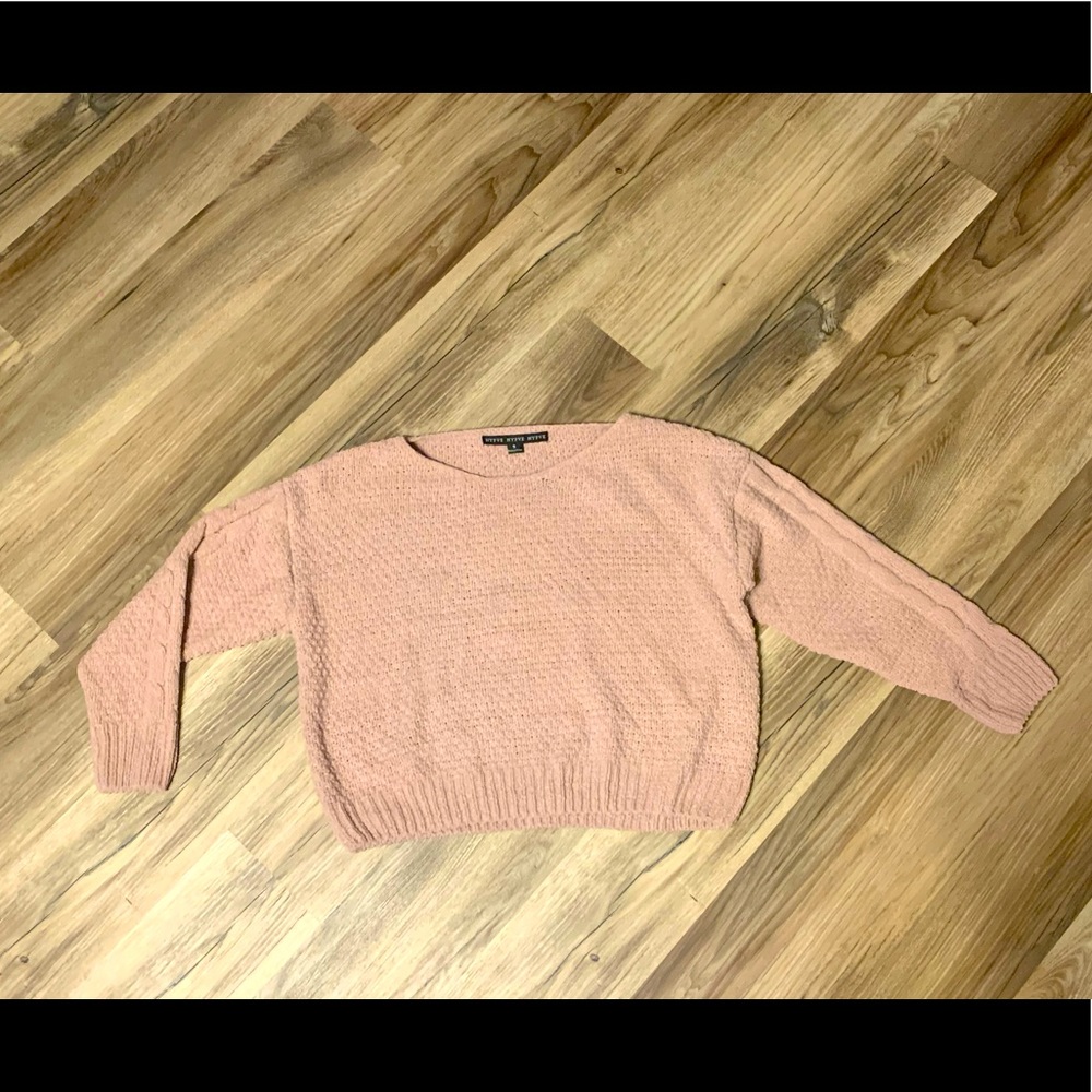 •HYFVE MID CROP SWEATER•